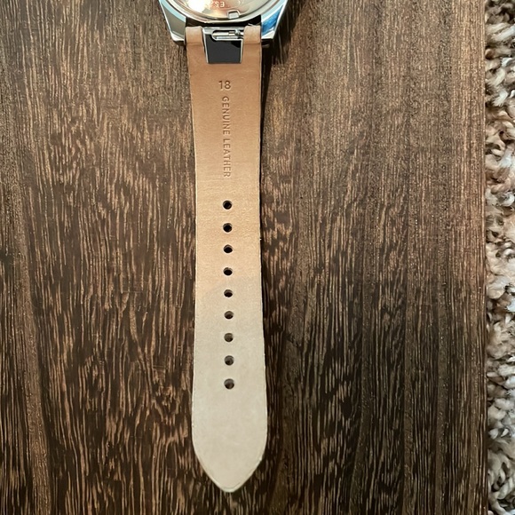 Beige leather fossil rhinestone watch
